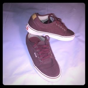vans chukka low burgundy